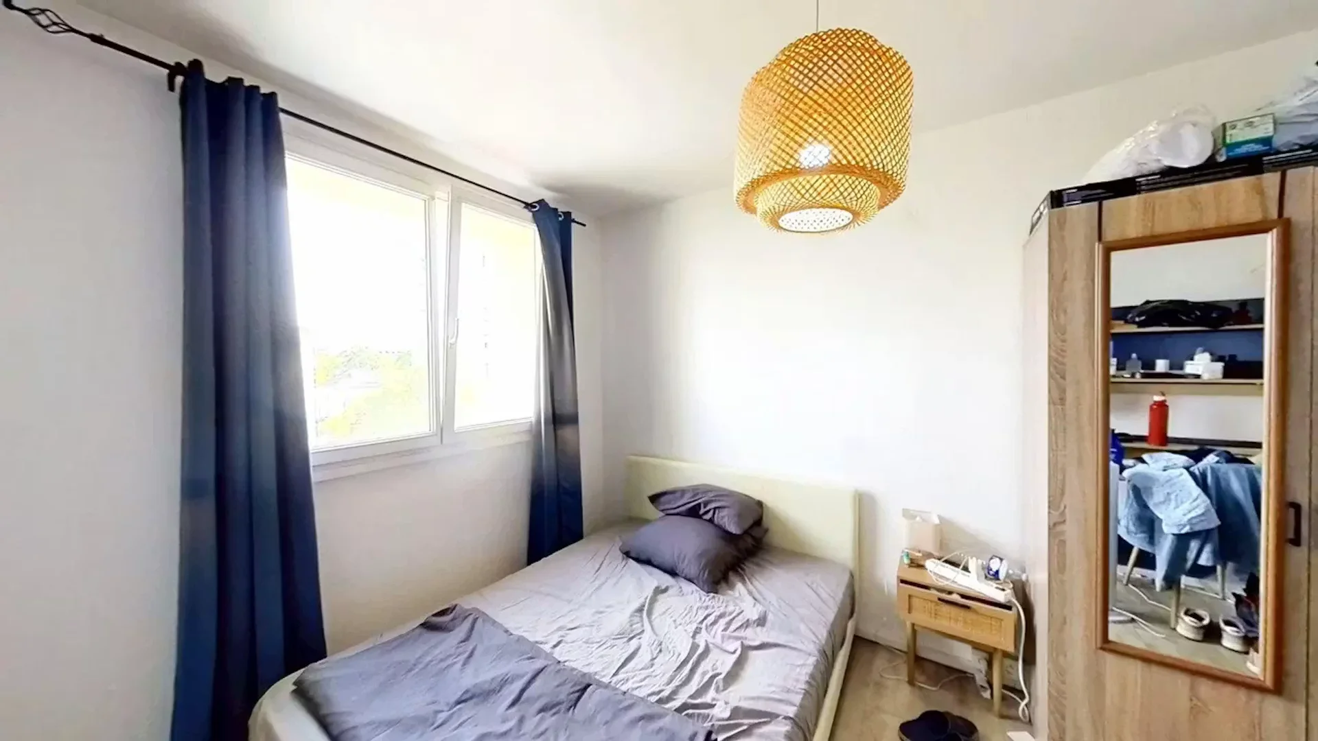 Habitación en apartamento estudiantil en alquiler en , completamente amueblado