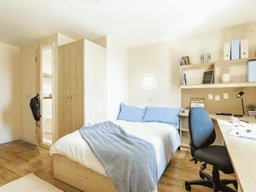 Quarto privado em residência em Erskine St, Liverpool L6 1AH, United Kingdom, imagem 12 de 49