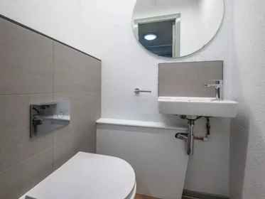 Özel oda Ikamet yerinde konumu Meadow Court, 13 Sciennes, Newington, Edinburgh EH9 1NJ, United Kingdom, 4 15 görüntüsü