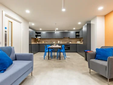 Quarto privado em residência em 16 Moon St, St Paul's, Bristol BS2 8QY, UK, imagem 25 de 42