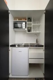 Entire apartment at Narodni trg 1, image 8 of 13