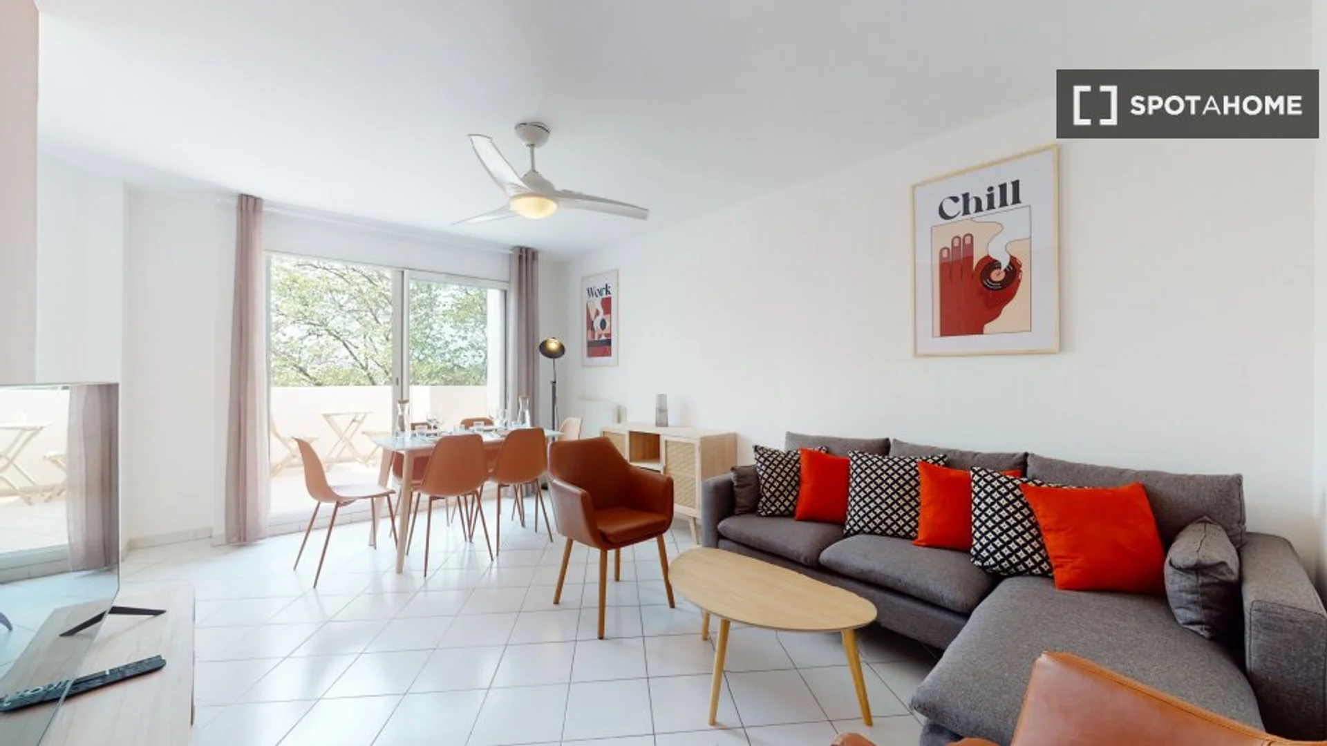 Chambre d'étudiant économique avec emplacement pratique dans 