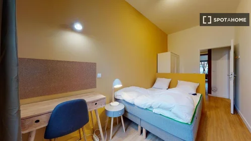 Chambre privée à Boulevard Athènes, image 2 de 19