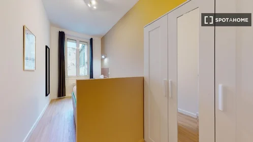 Chambre privée à Boulevard Athènes, image 13 de 19