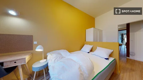 Chambre privée à Boulevard Athènes, image 16 de 19