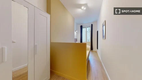 Chambre privée à Boulevard Athènes, image 17 de 19