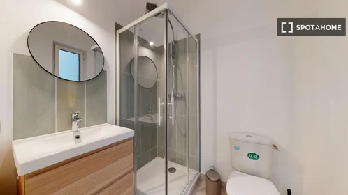 Chambre privée à Boulevard Athènes, image 9 de 19