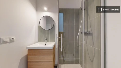 Chambre privée à Boulevard Athènes, image 10 de 19