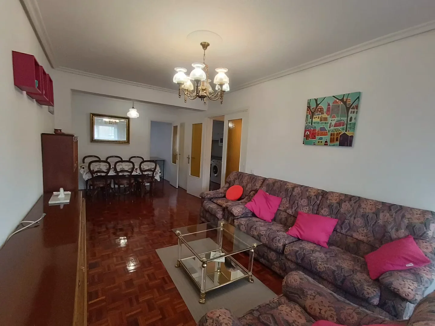 Habitación estudiantil económica con ubicación conveniente en 