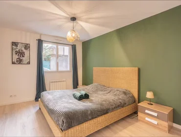 Dairenin tamamı konumu Rue Jean Jaurès, , 3 7 görüntüsü