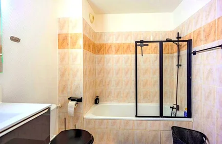 Dairenin tamamı konumu Rue Jean Jaurès, , 7 7 görüntüsü
