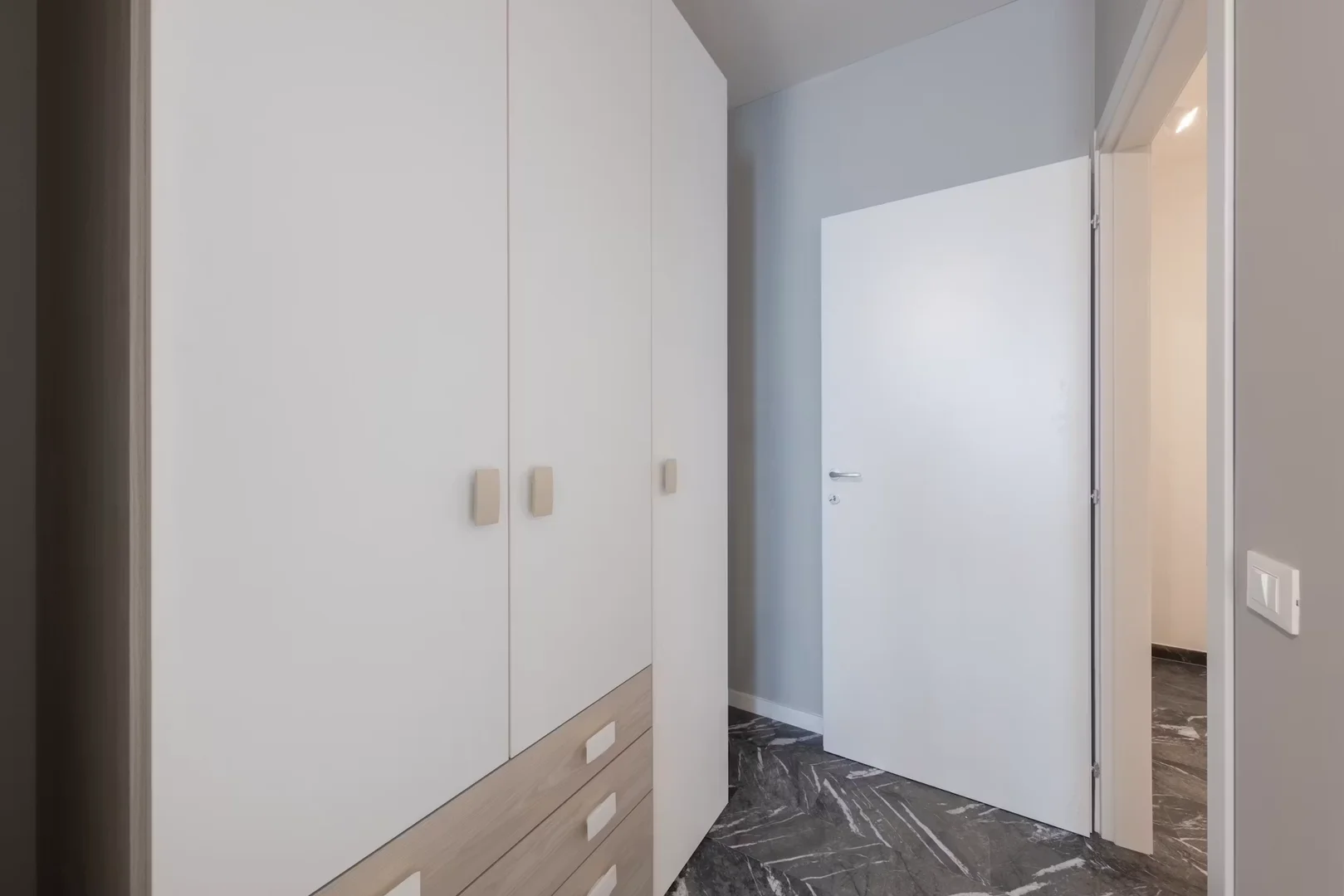Studentenfreundliches Zimmer in mit modernen Annehmlichkeiten