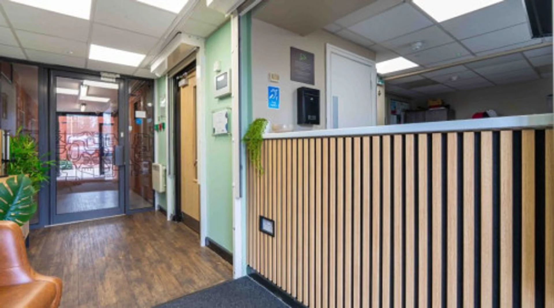 Chambre confortable pour étudiants disponible dans