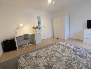 Özel oda konumu Scharnhauser Straße, Plieningen, 4 10 görüntüsü