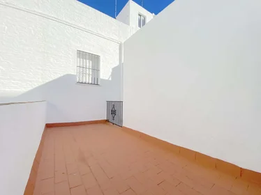 Stanza privata in Av. de Ramón y Cajal, 100, 41005 Sevilla, España, immagine 14 di 33