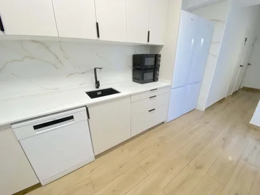 Stanza privata in Av. de Ramón y Cajal, 100, 41005 Sevilla, España, immagine 19 di 33