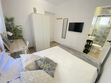 Stanza privata in Av. de Ramón y Cajal, 100, 41005 Sevilla, España, immagine 3 di 33