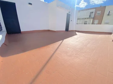 Stanza privata in Av. de Ramón y Cajal, 100, 41005 Sevilla, España, immagine 25 di 33