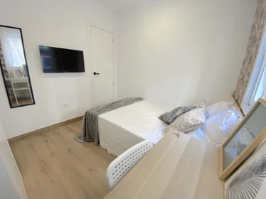 Stanza privata in Av. de Ramón y Cajal, 100, 41005 Sevilla, España, immagine 7 di 33