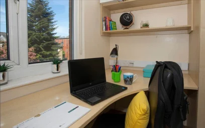 Özel oda Ikamet yerinde konumu 345 Moss Ln E, Manchester M14 4LA, United Kingdom, 2 12 görüntüsü