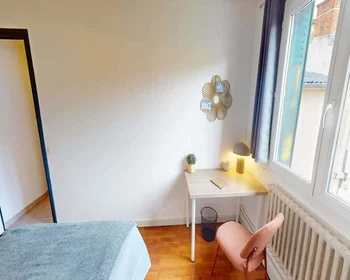Private room at 2 Rue d'Austerlitz, 69004 Lyon, France, image 7 of 12