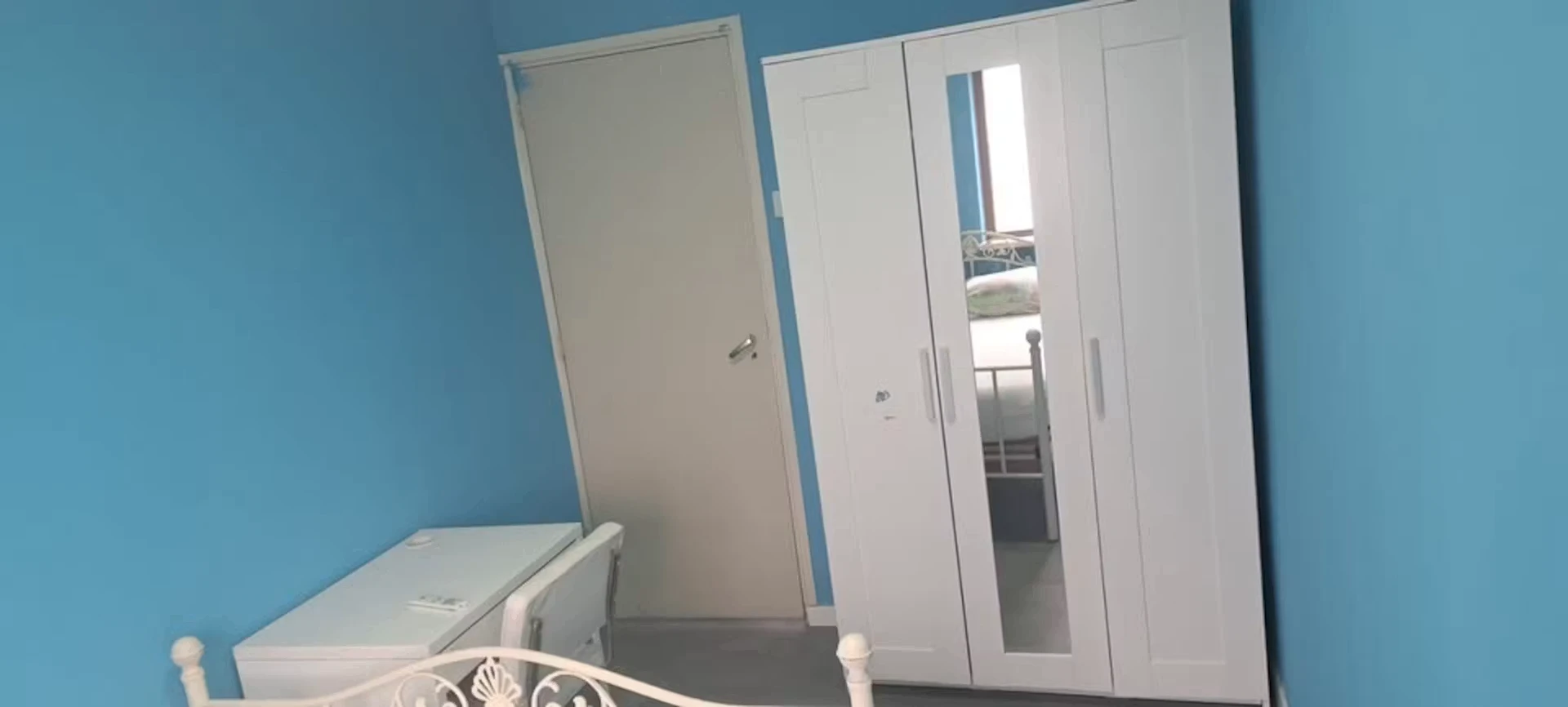 Przyjazny dla studentów pokój w  z nowoczesnymi udogodnieniami