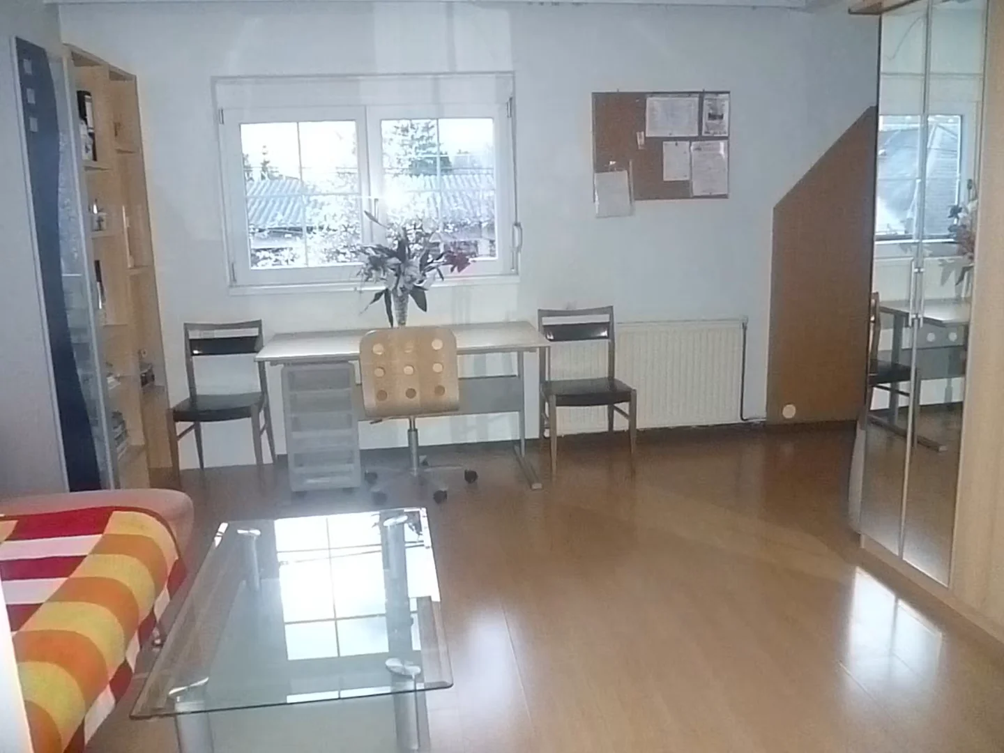 Ekonomiczny pokój studencki z dogodną lokalizacją w