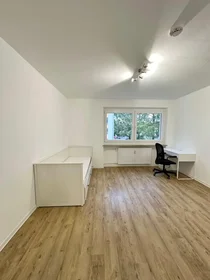 Chambre privée à Euler-Chelpin-Straße, Lechhausen, image 1 de 10