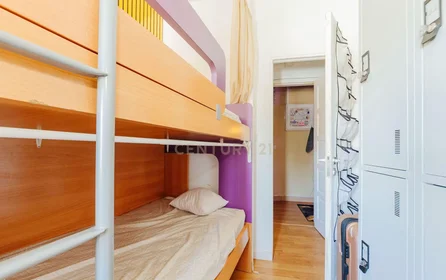 Chambre privée à Rua Garcia de Orta, Damaia, image 1 de 10