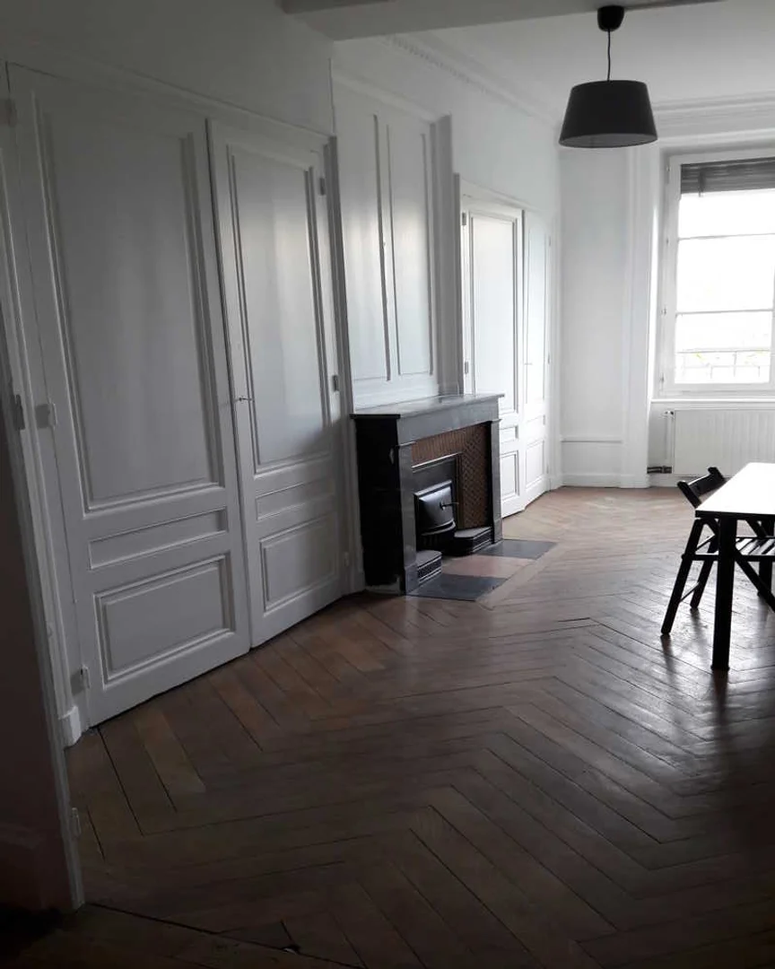 Chambre à louer dans un appartement d'étudiant à , entièrement meublée