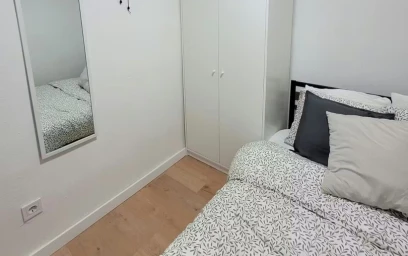 Habitación privada en Carrer de Santa Teresa de Jesús, imagen 9 de 10