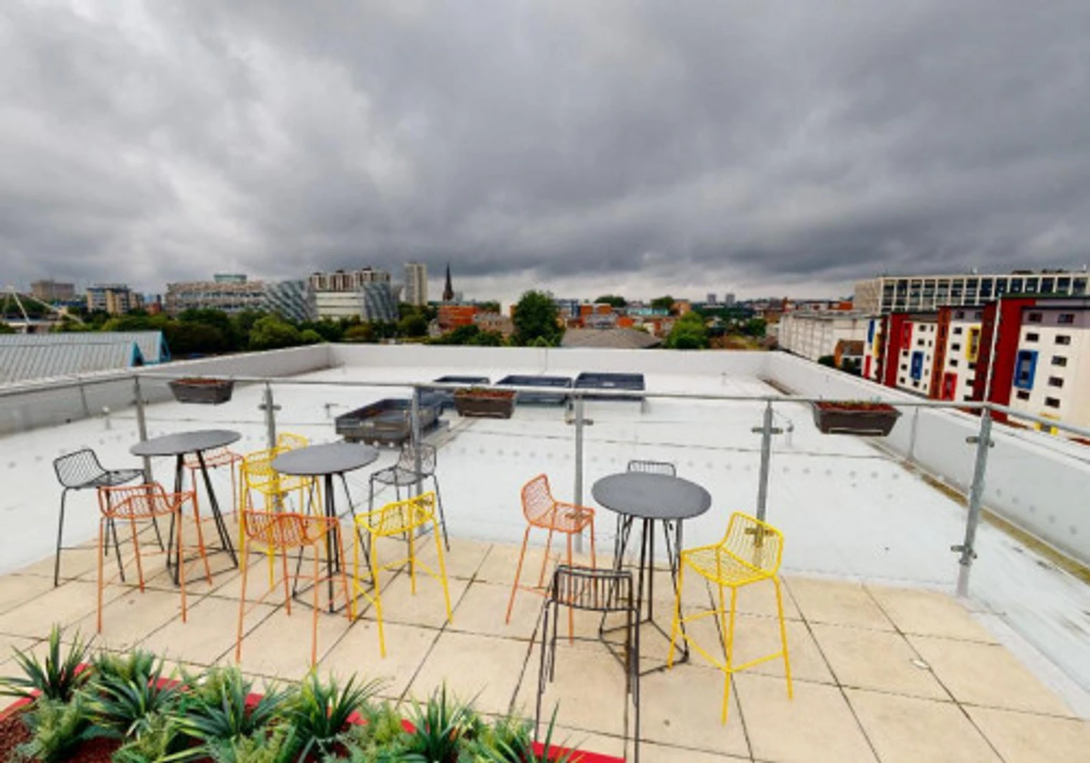 Stanza funzionale per studenti perfetta per studiare a 