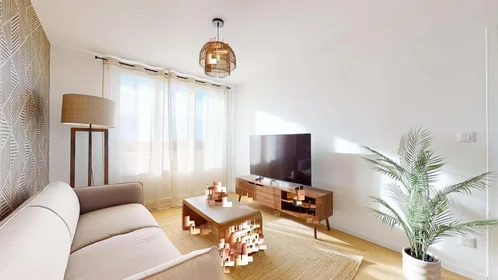 Private room at 96 Rue de Chaussas, 31200 Toulouse, France, image 9 of 20