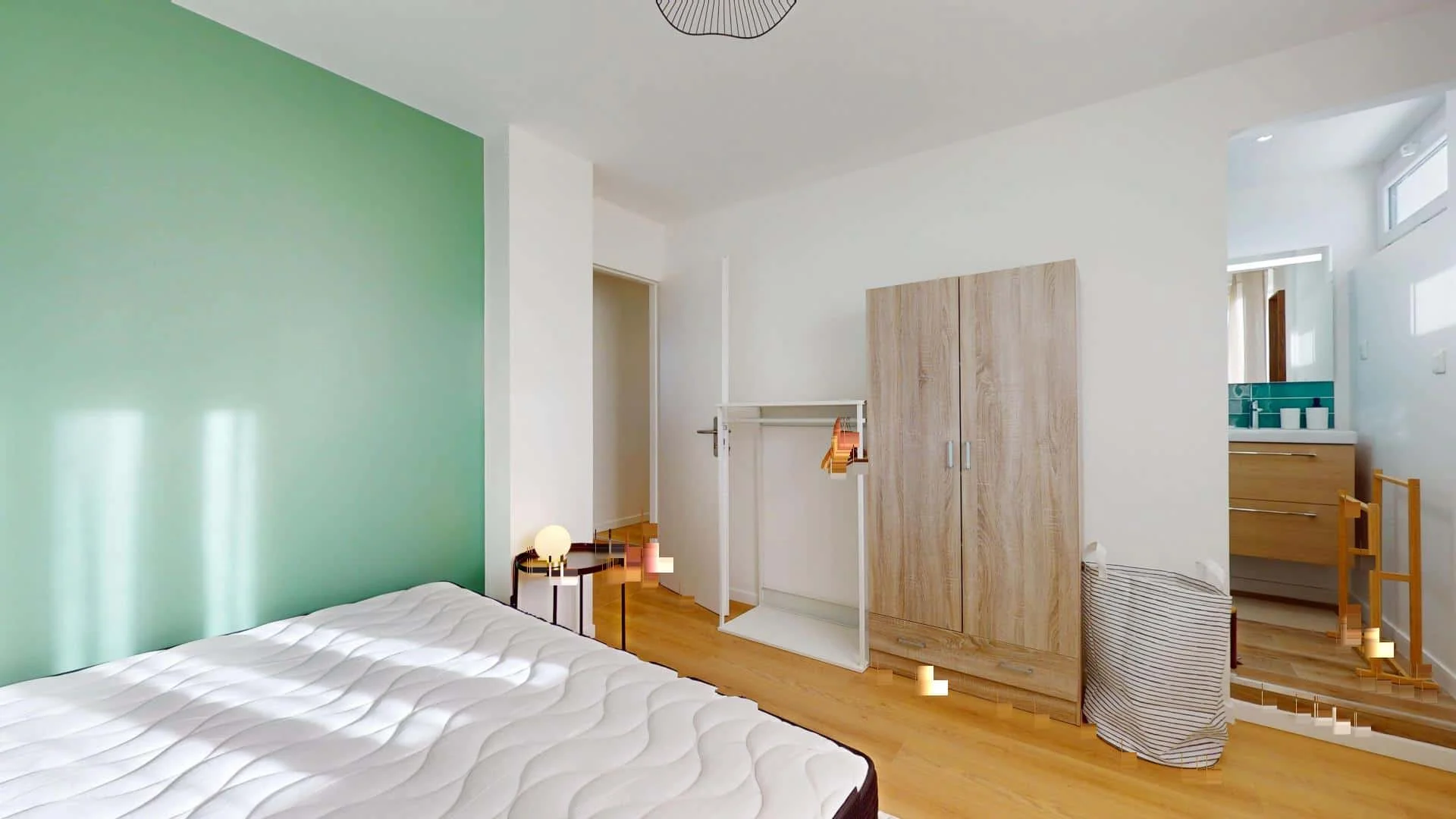 Bright and airy student room with easy university access in