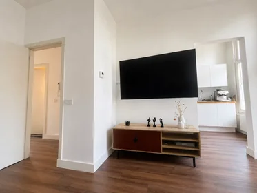 Apartamento inteiro em Badhuisstraat, Rozenprieel, imagem 1 de 9