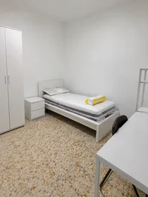 私人房间 在 Via Portacarrese a Montecalvario, Montecalvario, 10的图像1