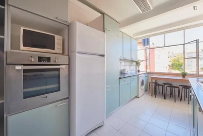 Privatzimmer in der Avenida de Roma, Lisbon, bild 6 von 9