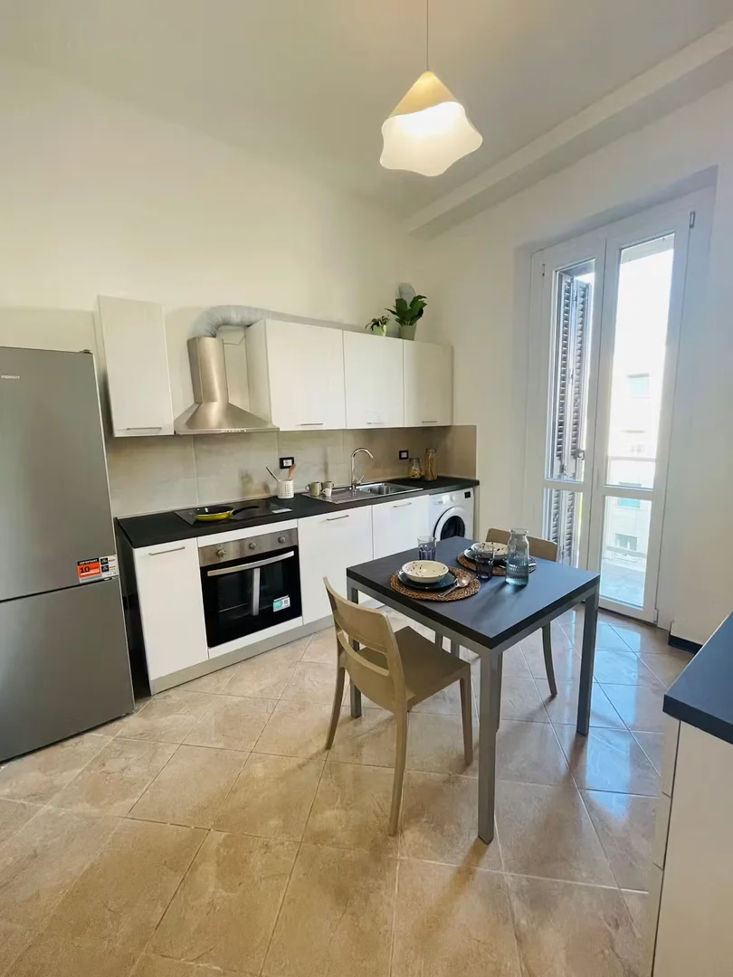 Comfortable and spacious student room in 