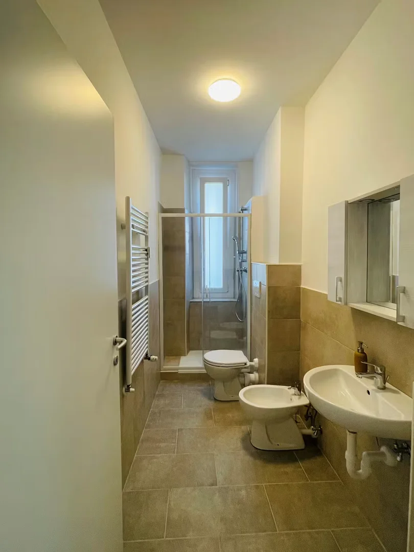 Economical student room with convenient location in 