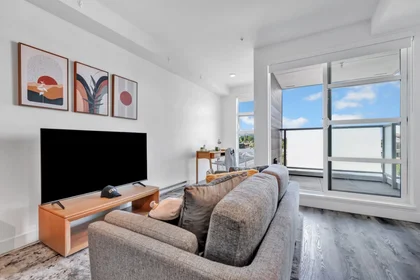Studio in residence at 3949 Shelbourne St, Victoria, BC V8P 0A9, Canada, image 15 of 28