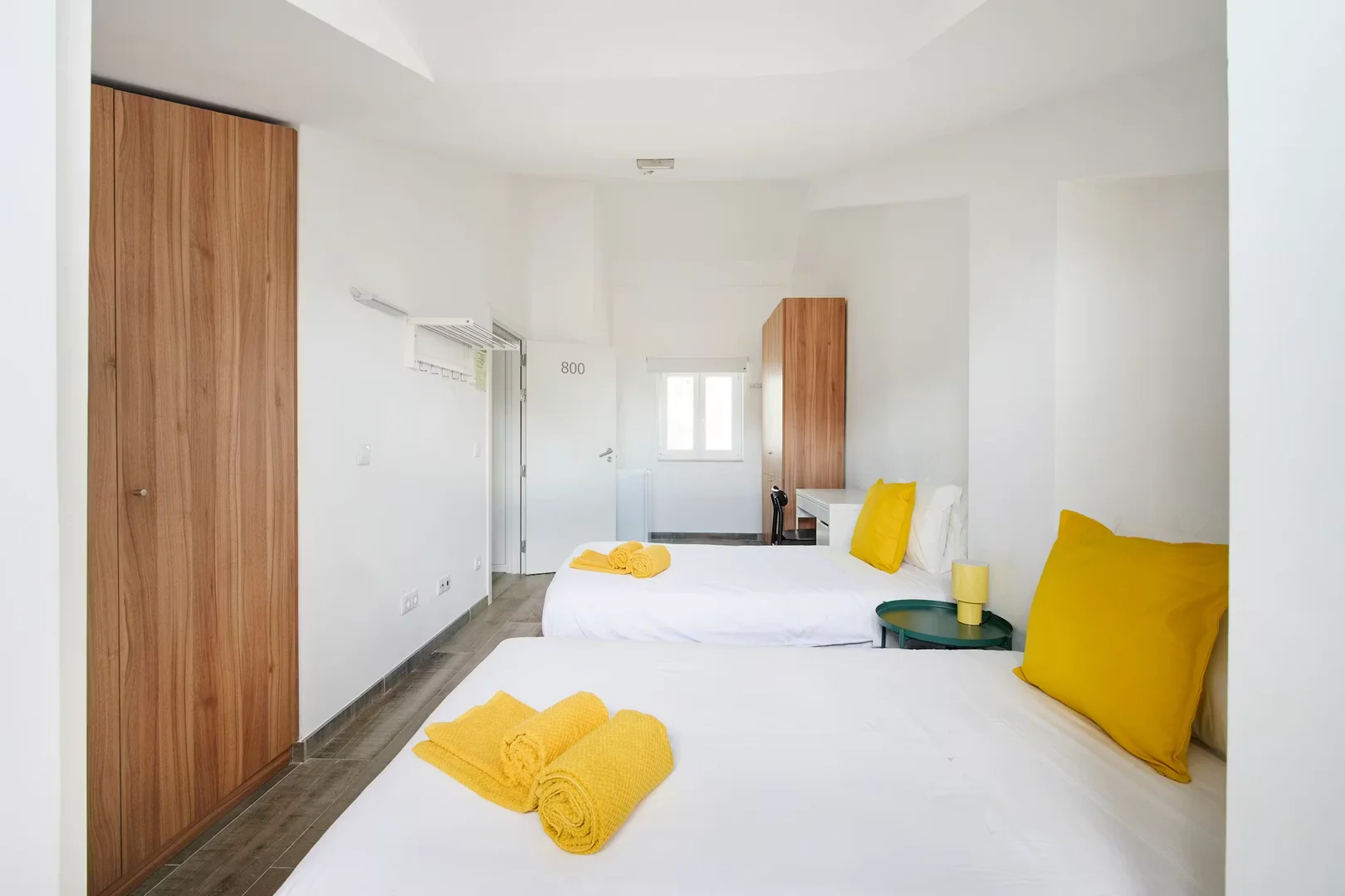 Student-friendly room in  with modern amenities