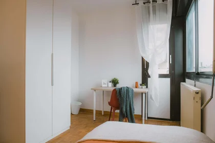 Chambre privée à Via Albere, 21, 37138 Verona VR, Italy, image 2 de 14
