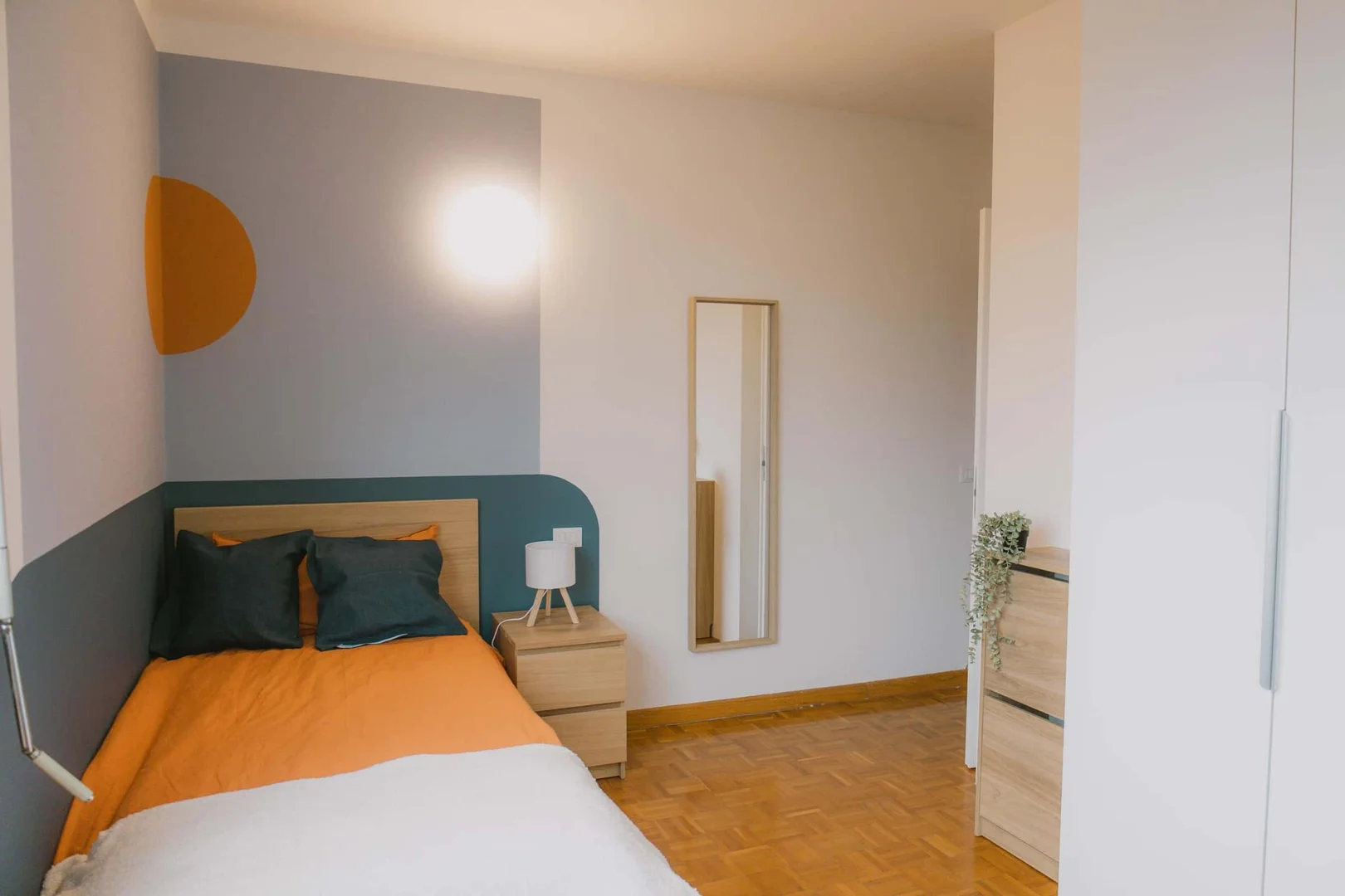 Chambre d'étudiant économique avec emplacement pratique dans 