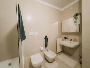 Chambre privée à Via Albere, 21, 37138 Verona VR, Italy, image 10 de 16
