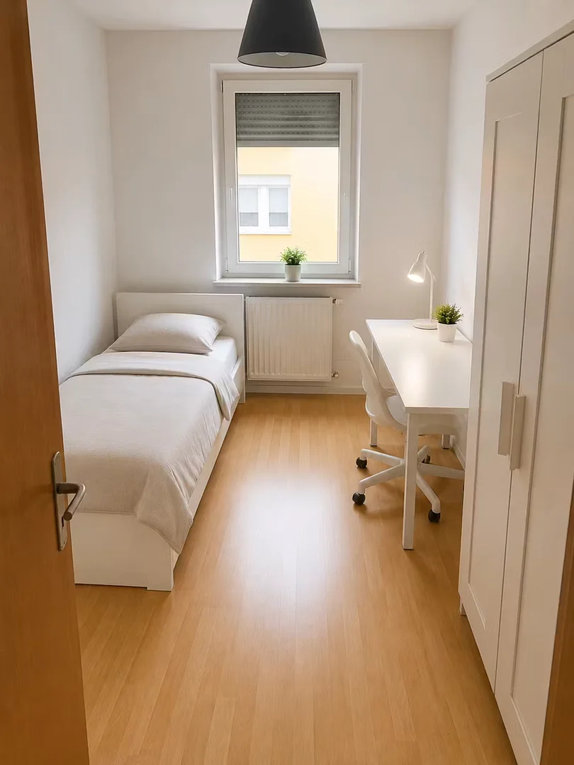 Sperberstraße, Mitte