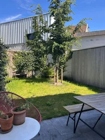 Appartamento intero in Verkortingstraat, Sint-Amandsberg, immagine 3 di 8