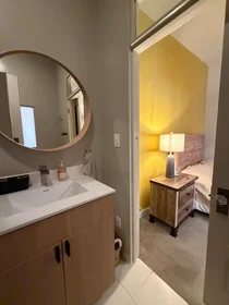 Entire apartment at Diamond Street, Glen Park, image 7 of 9