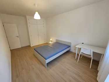 Özel oda konumu Estrada Nossa Senhora do Amparo, Leiria, 2 10 görüntüsü