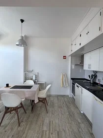 Entire apartment at Avenida Portugal, Estoril, image 7 of 10