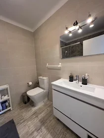 Entire apartment at Avenida Portugal, Estoril, image 9 of 10